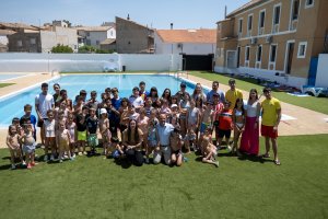 Foto de familia tras la visita del presidente de la Diputación Provincial de Almería