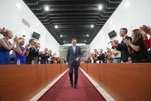 En primer término, los consejeros almerienses María del Carmen Castillo y Ramón Fernández-Pacheco.