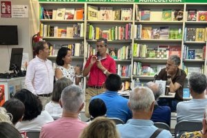Leandro y Milagros de Perú, el autor Valentín Igual y Ángel Roldán.