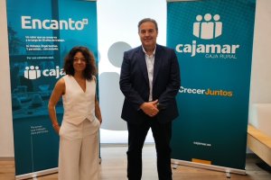 Sara Sánchez Remacha, CEO de Rusticae, y Jaume Julià, director del Área de Hoteles y Turismo de BCC-Grupo Cajamar.