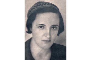 Lina Odena fue para el ejército republicano una de sus mayores heroínas, una de sus mártires, un icono de la mujer soldado.