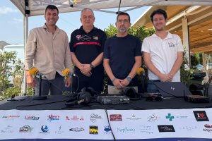 El alcalde de Mojácar, Francisco García; el jefe de Bomberos del Levante, Francisco Flores; el director de la banda de Bédar-Los Gallados, Víctor Castaño y el periodista Guillermo Mirón.