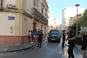 Actuación policial en la vivienda okupada debido a una pelea.