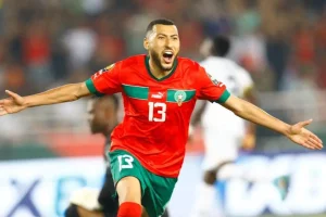 Yanis celebrando un gol con Marruecos.
