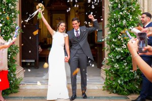 José María Oliva y María Esteve se casaron el 25 de julio en la Iglesia de San Sebastián y celebraron en Genoveses.