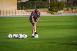 Pimienta deberá poner rumbo a Primera en la primera jornada.