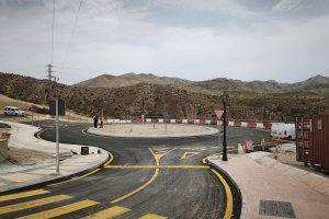 Queda abierto el acceso sur de Huércal-Overa mientras finalizan las obras.