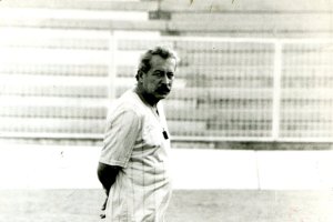 Luis Cela tuvo que hacer una pretemporada bajo mínimos tras un descenso.