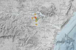 Mapa del Instituto Geográfico Nacional que recoge los once terremotos de la pasada noche en el Levante almeriense.