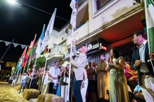 El presidente de Diputación participó en el izado de las banderas durante la inauguración de los Juegos Moriscos Abén Humeya de Purchena 2026.