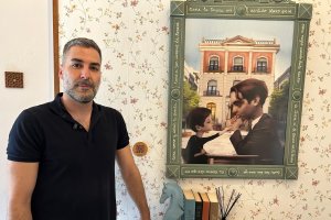 El ilustrador Antonio Lorente abrió al público como alojamiento turístico la vivienda donde el poeta vivió de niño