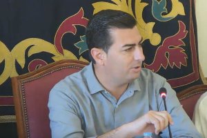 José Francisco Garrido, alcalde de Níjar, en un Pleno.