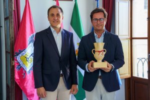 El alcalde de Vera junto al nuevo delegado del Gobierno andaluz en Almería.