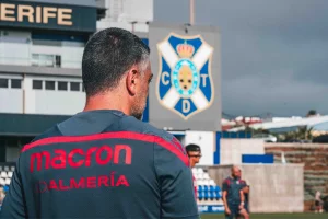 Pimienta no ha dado la espalda a una derrota en Tenerife difícil de digerir.