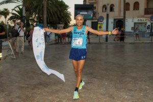 Zouhir El Janati y Nazha Machrouh se proclaman ganadores de la 40ª edición de la carrera Aguacarbo.