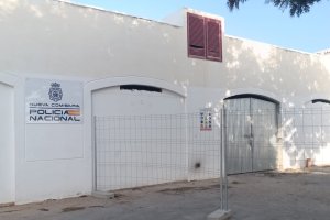 Inicio de las obras de la comisaría provisional de la Policía Nacional en los locales de la Plaza de Toros de Roquetas de Mar.