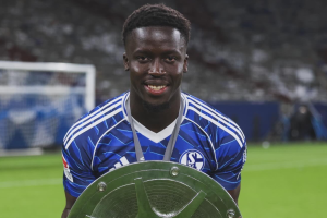 Gomis sabe celebrar ascensos y está rodado en alta competición.