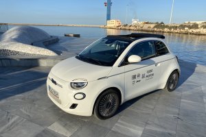 El Fiat 500 cabrio es sostenible y divertido, como hemos comprobado en esta sección