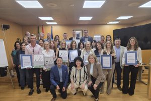 Imagen de la entrega de acreditaciones de la ACSA en el Distrito Sanitario Almería.