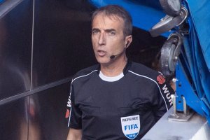 El exárbitro David Fernández Borbalán, en Almería para analizar a fondo las nuevas normas del fútbol.