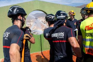 Pruebas pioneras de bomberos en Roquetas.