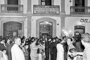 La imagen de Santa Lucía a las puertas de la sede de los ciegos, cuando estaba en el número 27 de la calle Obispo Orberá.
