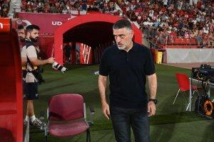 García Pimienta se juega mucho en el Almería y cuenta con todos.