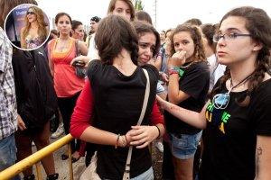 Shakira, en una imagen actual, y decepción entre sus seguidores tras la cancelación de su concierto el 1 de junio de 2011.