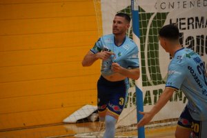 Josete, el capitán, celebrando un gol ante el Córdoba.