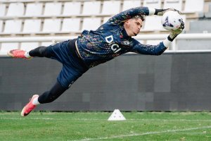 Bruno Iribarne en el entrenamiento del Burgos.