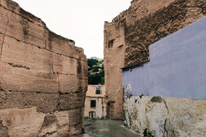 Imagen de los restos de la muralla medieval