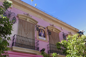La casa rosa de la calle Gravina.