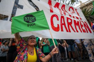 Protesta por el desahucio de Maricarmen en Madrid.