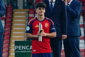 El futbolista del Almería fue el MVP del último Europeo.