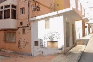 Transformador de la calle Tarrasa, origen del corte de suministro eléctrico en el barrio de Los Ángeles.