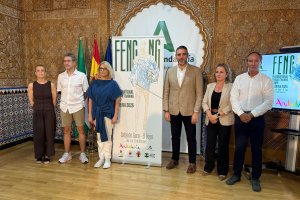 Ayuntamiento, Diputación y Junta impulsan en Almería una concentración internacional de esgrima con deportistas de élite.