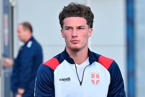 Dzodic vuelve de Serbia convertido en otro futbolista.