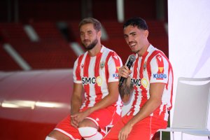 Este es el Álex Sola que quiere ver la afición del Almería.
