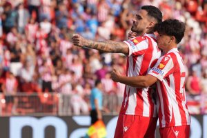 Miguel de la Fuente celebra su segundo gol al Leganés con Quim.