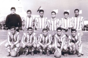 La imagen del Granada 1963-64 con José Martínez, Pirri y Juan Antonio Román.