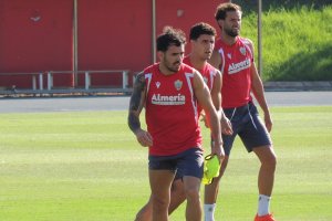Es uno más en la plantilla desde el lunes 12.