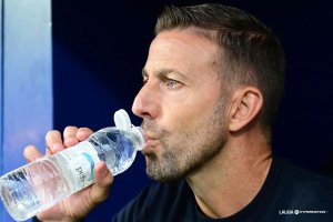 El entrenador del Real Mallorca pasó un mal trago con un penalti de oferta.