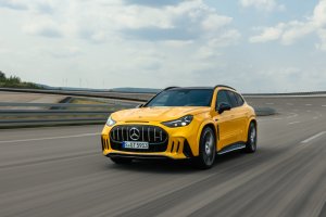 SAVERES presenta el primer SUV de gran tamaño desarrollado íntegramente por AMG

Mercedes-AMG GT 63 SUV | Energieverbrauch kombiniert 23,8-21,2 kWh/100 km | CO2 Emissionen kombiniert 0 g/km | CO2-Klasse: A;Mercedes-AMG GT 63 SUV | Energieverbrauch kombiniert 23,8-21,2 kWh/100 km | CO2 Emissionen kombiniert 0 g/km | CO2-Klasse: A*

The all-new Mercedes-AMG GT SUV, Affalterbach, 2026.

Mercedes-AMG GT 63 SUV | Combined energy consumption 23.8-21.2 kWh/100 km | Combined CO₂ emissions 0 g/km | CO₂ class: A;Mercedes-AMG GT 63 SUV | Combined energy consumption 23.8-21.2 kWh/100 km | Combined CO₂ emissions 0 g/km | CO₂ class: A*