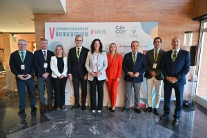 Foto de familia en el inicio de las Jornadas Andaluzas de Dermofarmacia celebradas en Almería.