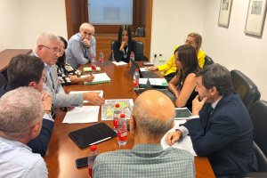 Imagen del encuentro mantenido entre el Ayuntamiento de Huércal de Almería y la Junta de Andalucía.