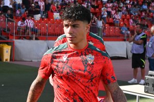 Nico Melamed para durante un tiempo indefinido por un edema óseo en la rodilla y se pierde un tramo clave de la temporada.