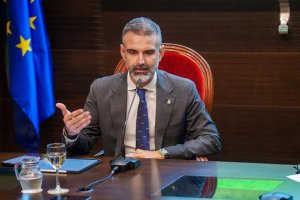 El consejero de Agricultura aborda los retos del sector primario en un desayuno informativo organizado por Europa Press y Unicaja