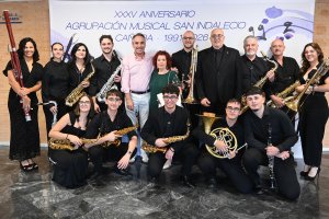 La Agrupación Musical San Indalecio celebra su 35 aniversario con un emotivo homenaje a las personas que han marcado su historia