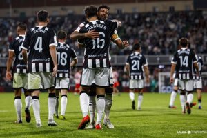 Fiesta en Castalia después del Castellón-Sporting (4-0).