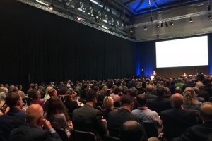 Dr. Joaquín Fernández, durante su participación en el Congreso Internacional.